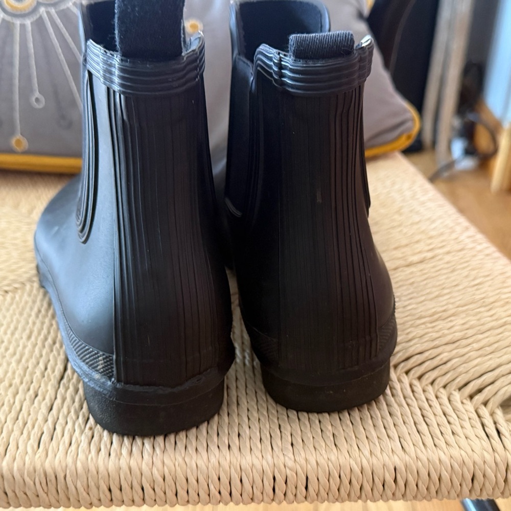 Hunter Black Chelsea Rain Booties with Logo sz 8 eu 39 - Picture 6 of 6